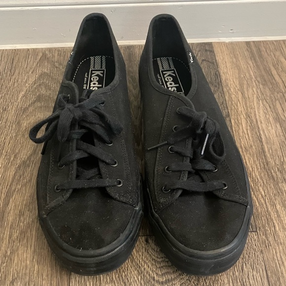 Keds Triple Black Canvas Lace Up Sneakers - Picture 2 of 7